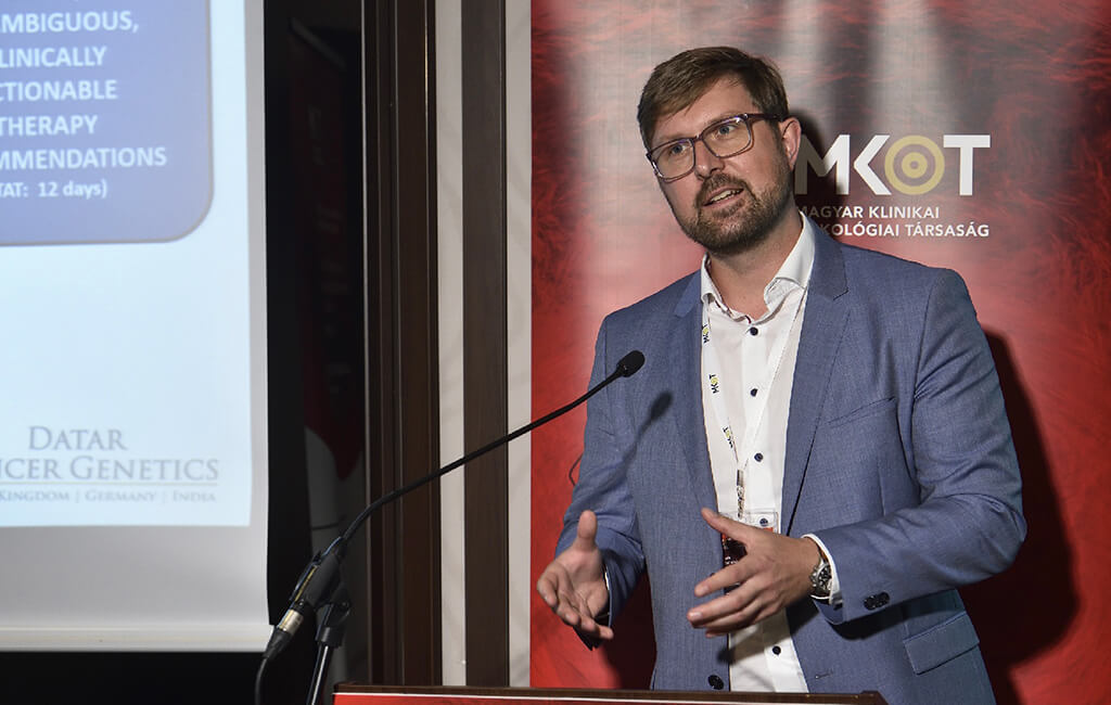 Dr. Stefan Schuster bei seinem Vortrag am MKOT - Precision Oncology Symposium im September 2021